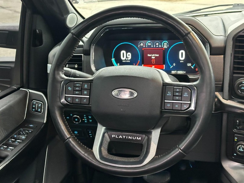 Ford F-150 Vehicle Full-screen Gallery Image 14