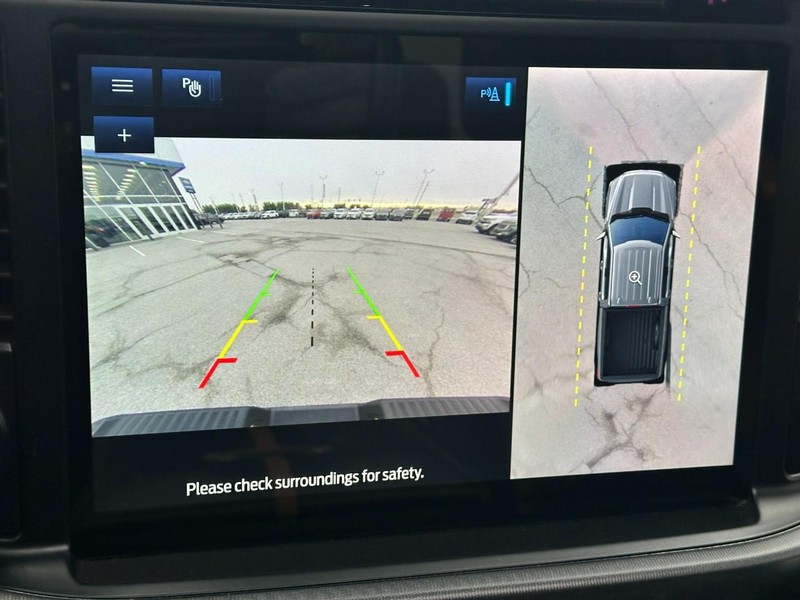 Ford F-150 Vehicle Full-screen Gallery Image 26