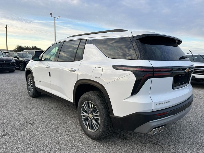 Chevrolet Traverse Vehicle Full-screen Gallery Image 3