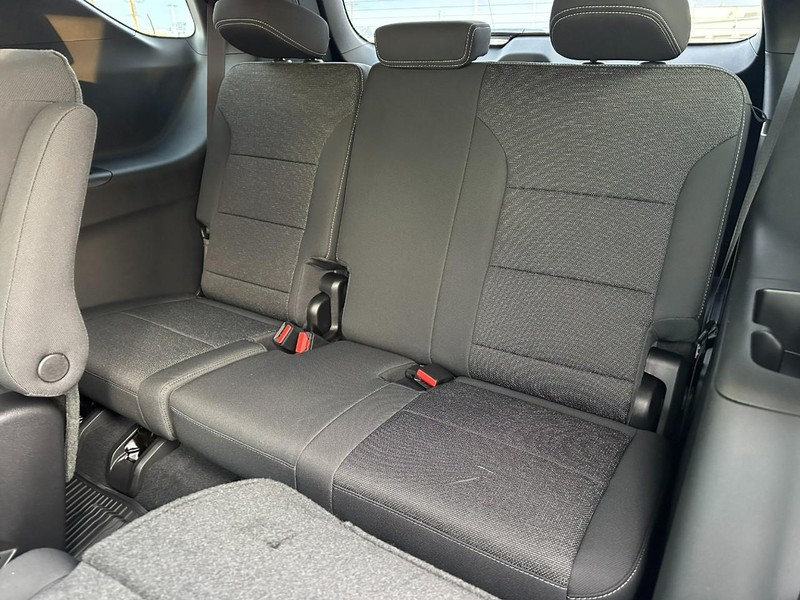 Chevrolet Traverse Vehicle Full-screen Gallery Image 4