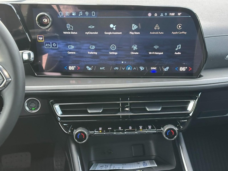 Chevrolet Traverse Vehicle Full-screen Gallery Image 8