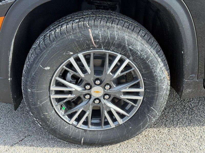 Chevrolet Traverse Vehicle Full-screen Gallery Image 4