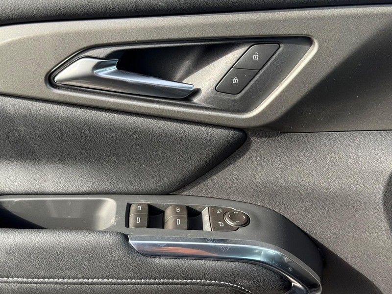 Chevrolet Traverse Vehicle Full-screen Gallery Image 15