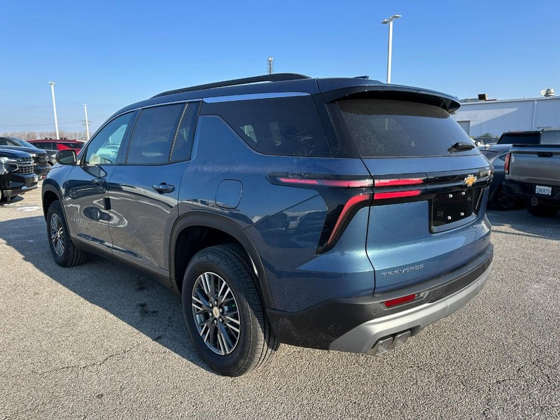 Chevrolet Traverse Vehicle Full-screen Gallery Image 3
