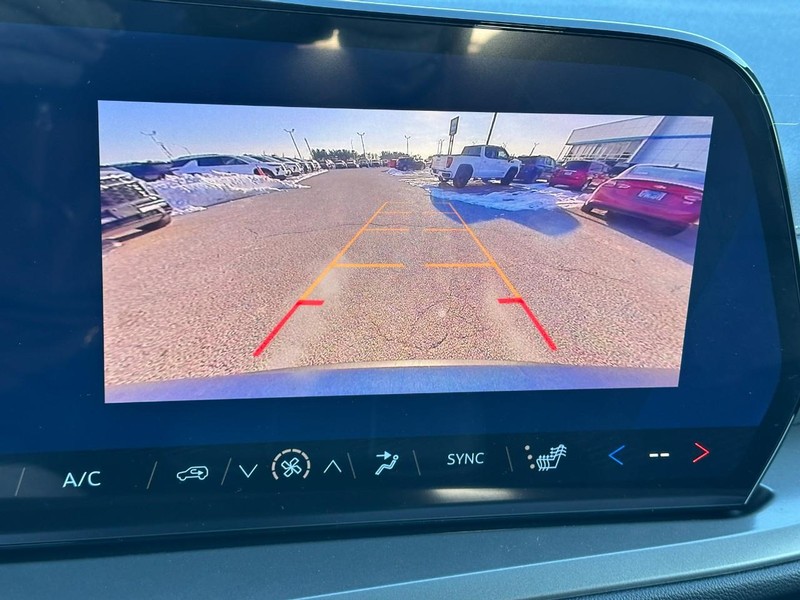 Chevrolet Traverse Vehicle Full-screen Gallery Image 14