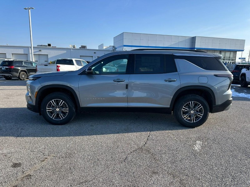 Chevrolet Traverse Vehicle Full-screen Gallery Image 2