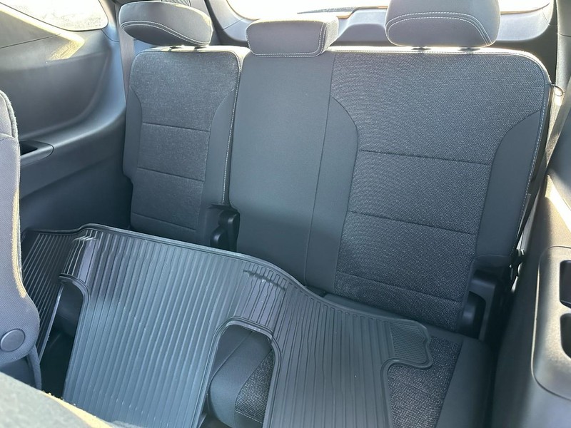 Chevrolet Traverse Vehicle Full-screen Gallery Image 5