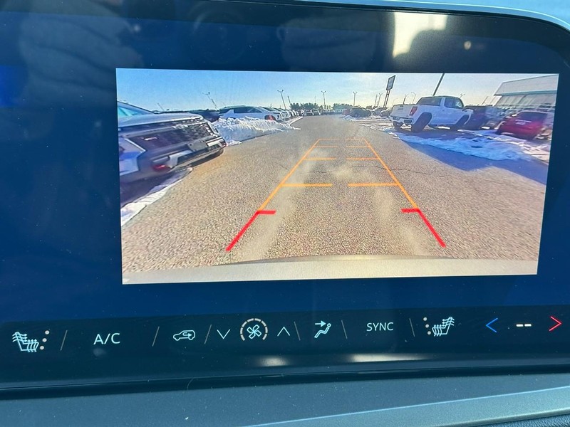 Chevrolet Traverse Vehicle Full-screen Gallery Image 14