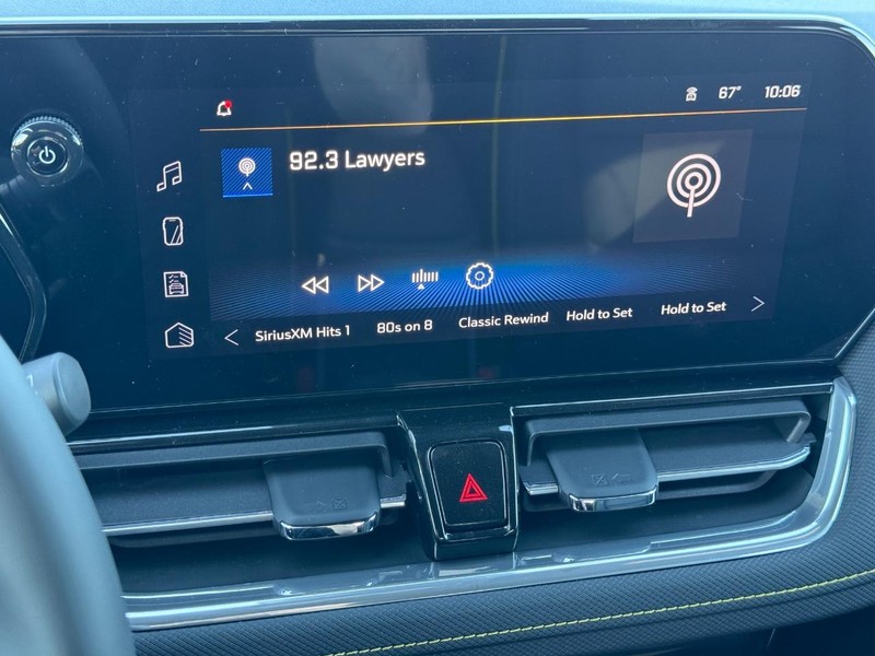 Chevrolet TrailBlazer Vehicle Full-screen Gallery Image 12