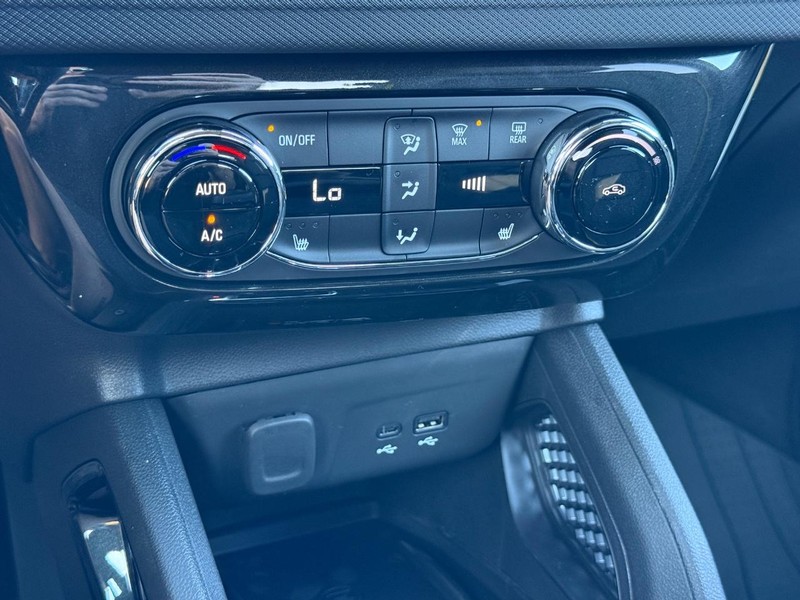 Chevrolet TrailBlazer Vehicle Full-screen Gallery Image 14