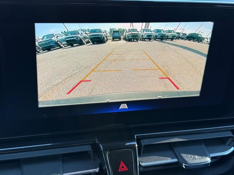 Chevrolet TrailBlazer Vehicle Full-screen Gallery Image 12