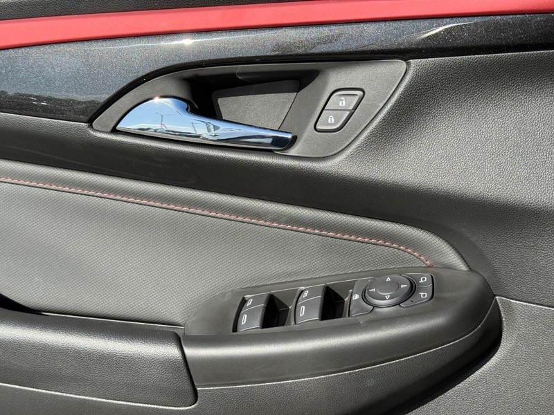 Chevrolet TrailBlazer Vehicle Full-screen Gallery Image 16