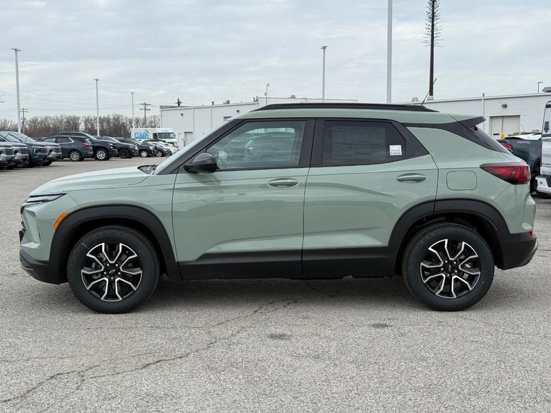 Chevrolet TrailBlazer Vehicle Full-screen Gallery Image 2