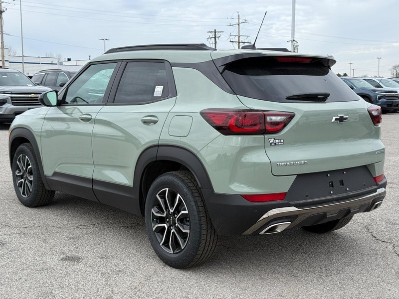 Chevrolet TrailBlazer Vehicle Full-screen Gallery Image 3