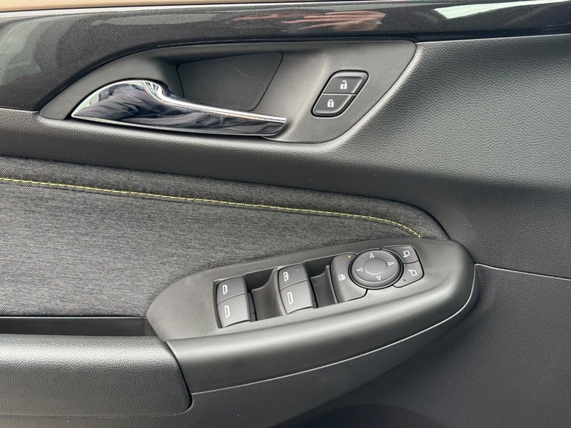 Chevrolet TrailBlazer Vehicle Full-screen Gallery Image 18