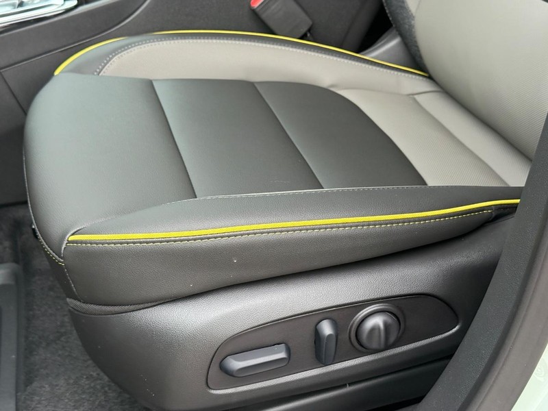 Chevrolet TrailBlazer Vehicle Full-screen Gallery Image 19