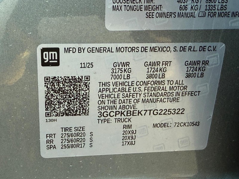 Chevrolet Silverado 1500 Vehicle Full-screen Gallery Image 17