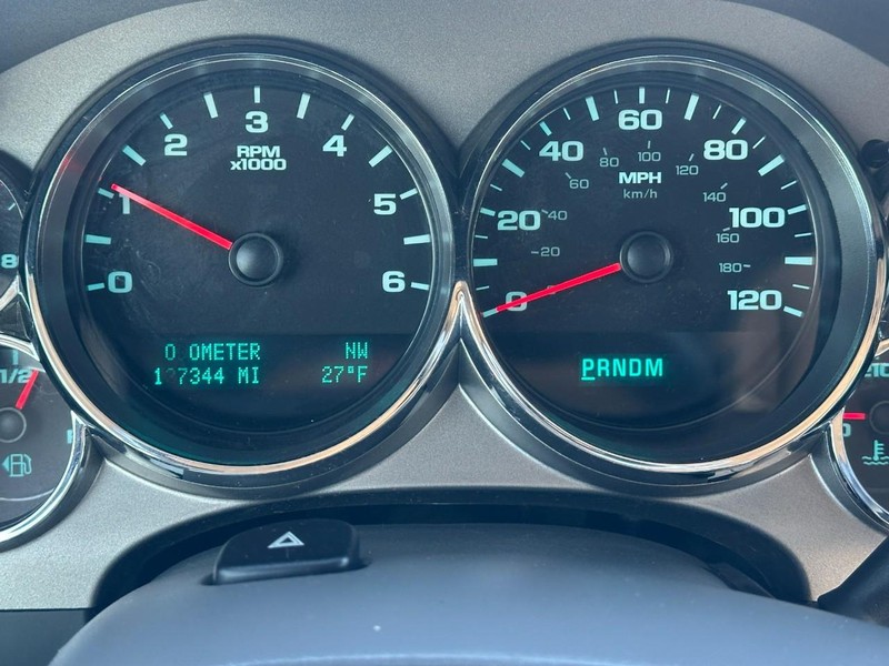 Chevrolet Silverado 1500 Vehicle Full-screen Gallery Image 19