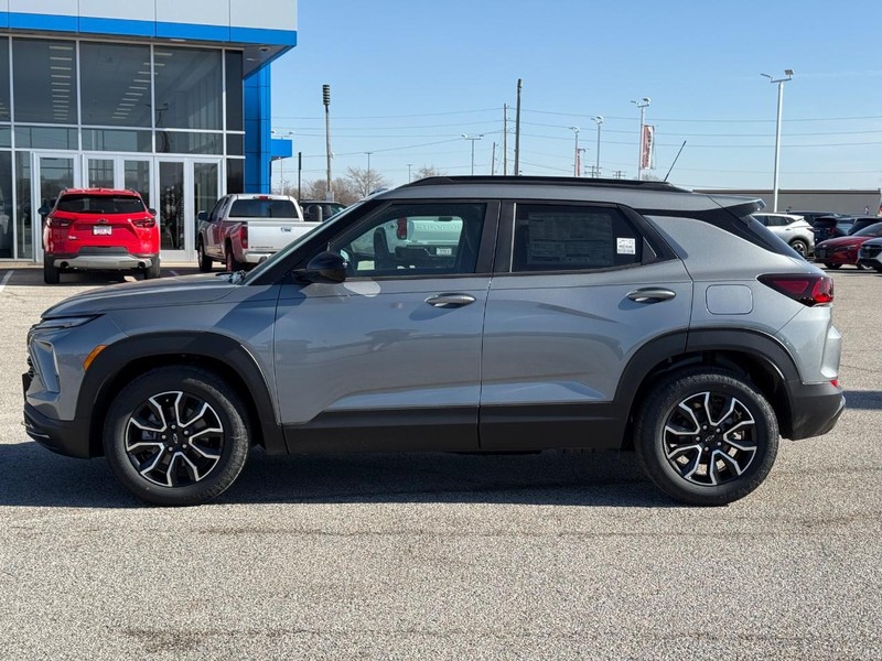 Chevrolet TrailBlazer Vehicle Full-screen Gallery Image 2