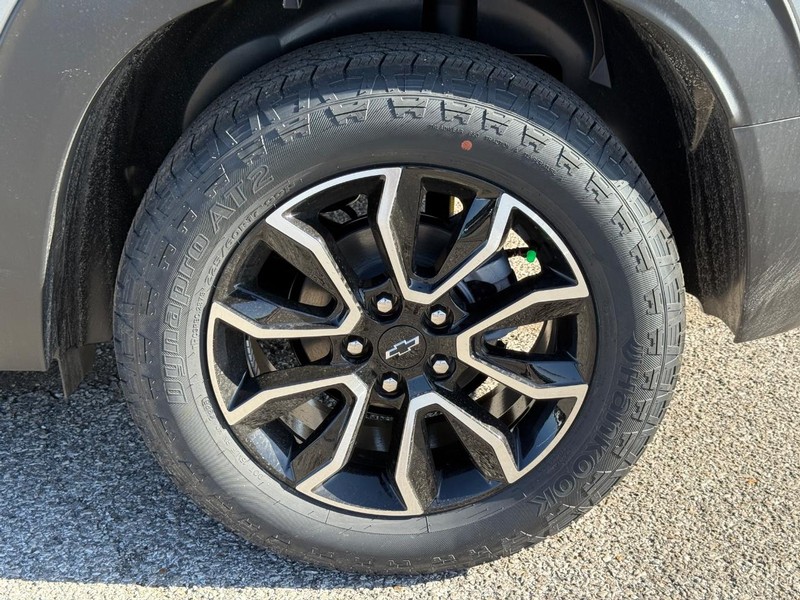 Chevrolet TrailBlazer Vehicle Full-screen Gallery Image 4