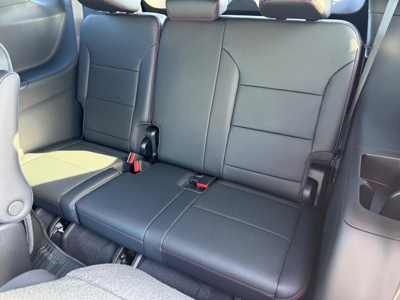 Chevrolet Traverse Vehicle Full-screen Gallery Image 5