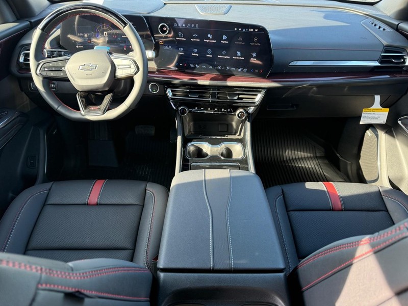 Chevrolet Traverse Vehicle Full-screen Gallery Image 7