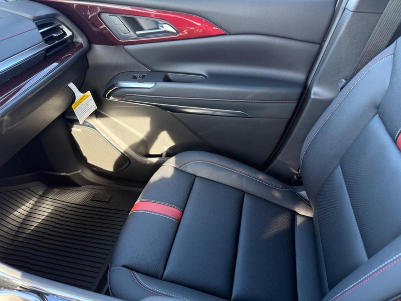 Chevrolet Traverse Vehicle Full-screen Gallery Image 14