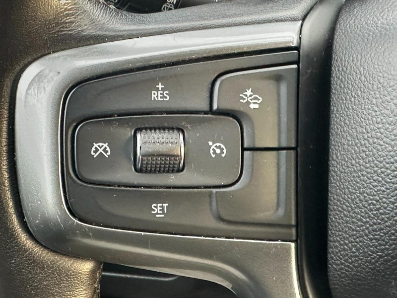 Chevrolet Tahoe Vehicle Full-screen Gallery Image 18