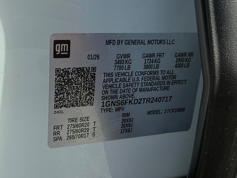 Chevrolet Suburban Vehicle Full-screen Gallery Image 23