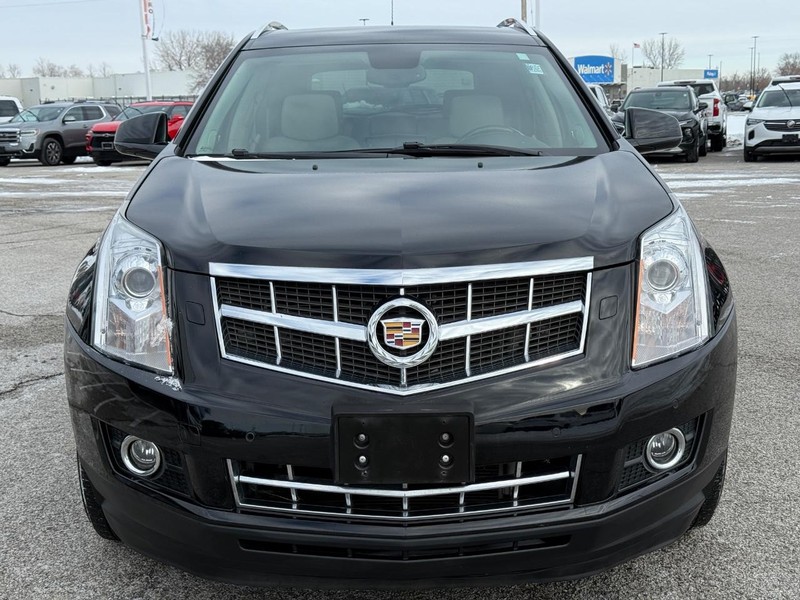 Cadillac SRX Vehicle Full-screen Gallery Image 9