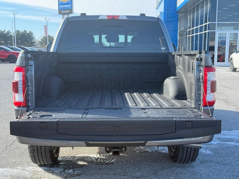 Ford F-150 Vehicle Full-screen Gallery Image 6