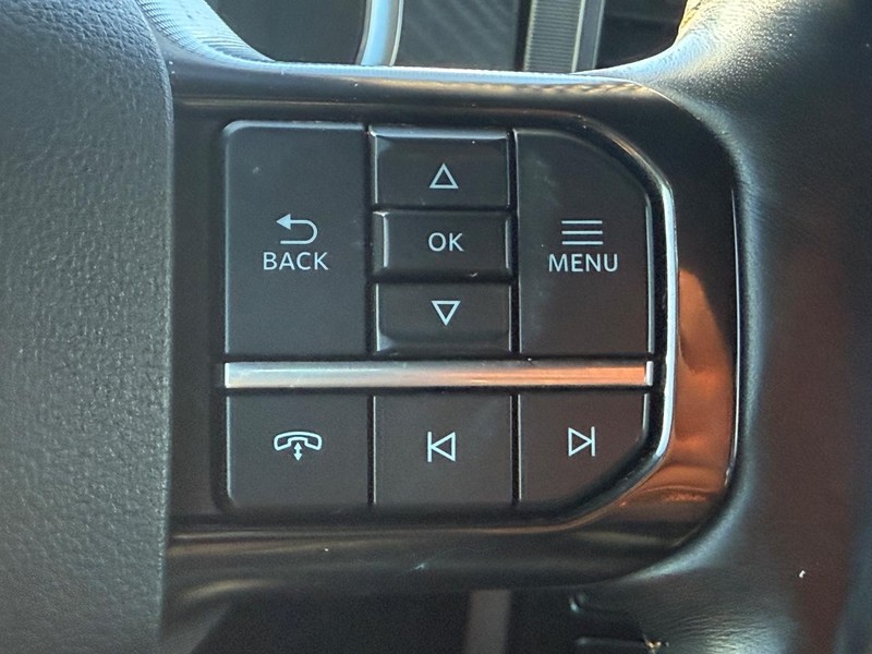 Ford F-150 Vehicle Full-screen Gallery Image 16