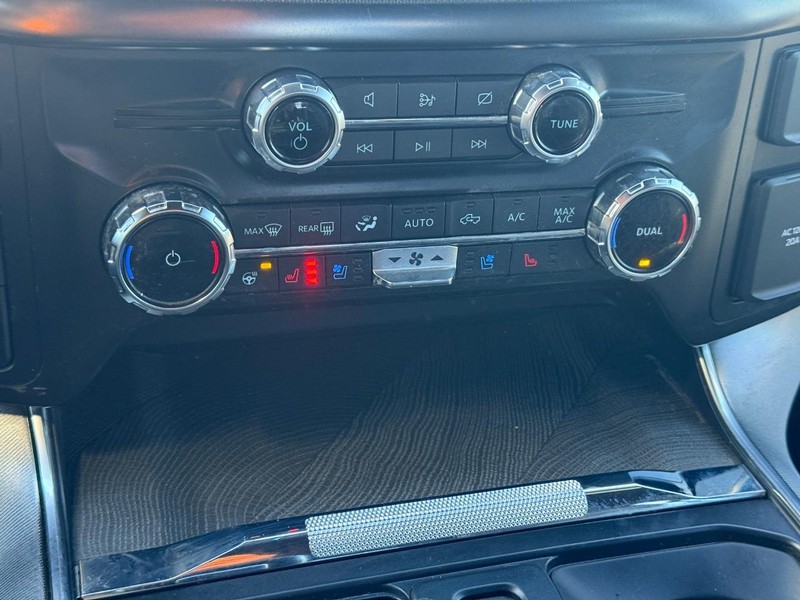 Ford F-150 Vehicle Full-screen Gallery Image 23