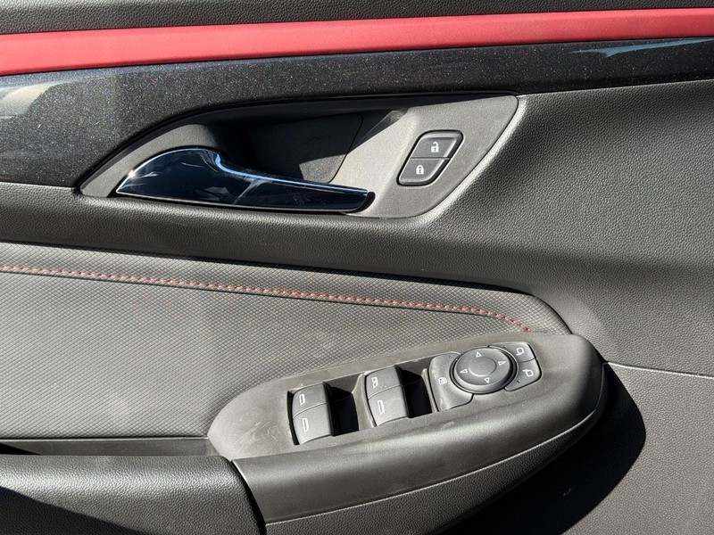 Chevrolet TrailBlazer Vehicle Full-screen Gallery Image 16