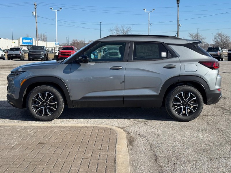 Chevrolet TrailBlazer Vehicle Full-screen Gallery Image 2