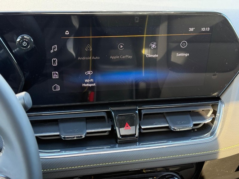 Chevrolet TrailBlazer Vehicle Full-screen Gallery Image 11