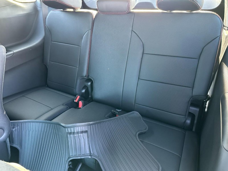 Chevrolet Traverse Vehicle Full-screen Gallery Image 5