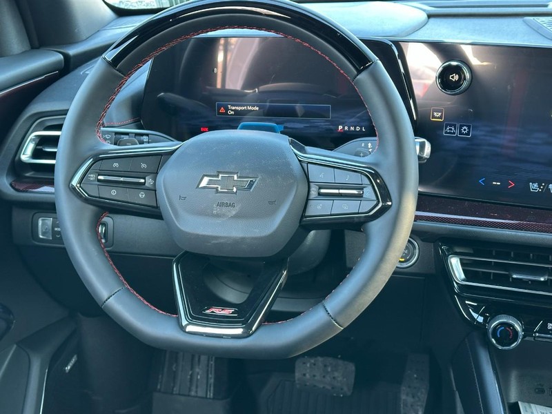 Chevrolet Traverse Vehicle Full-screen Gallery Image 8