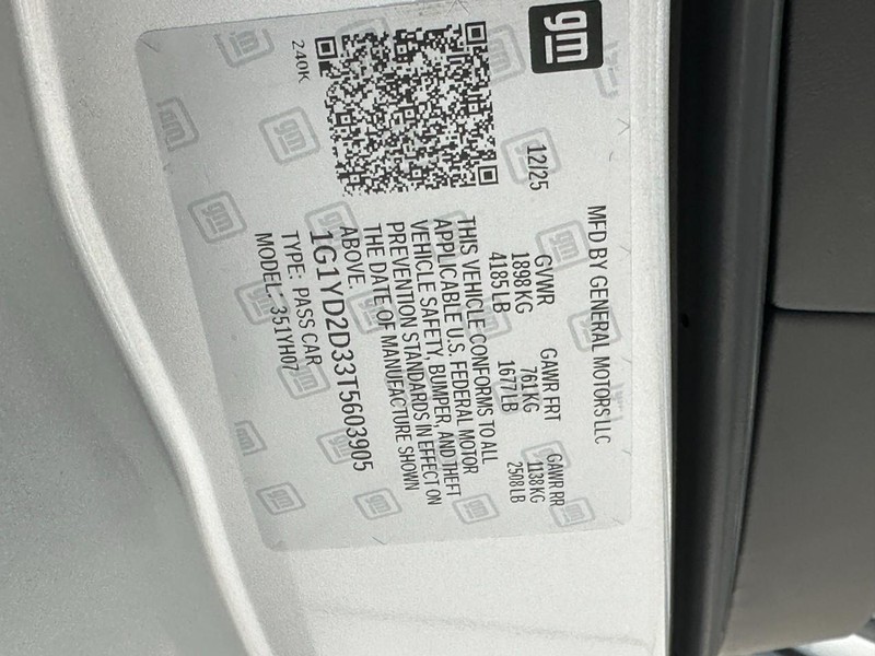 Chevrolet Corvette Vehicle Full-screen Gallery Image 16