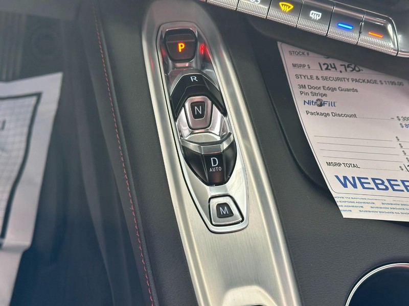 Chevrolet Corvette Vehicle Full-screen Gallery Image 13