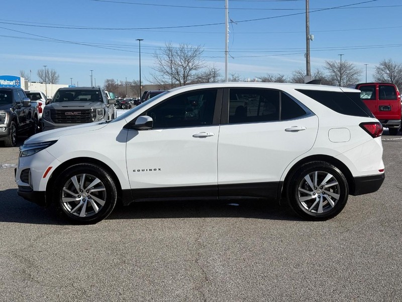 Chevrolet Equinox Vehicle Full-screen Gallery Image 2