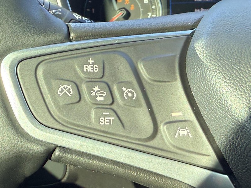 Chevrolet Equinox Vehicle Full-screen Gallery Image 13