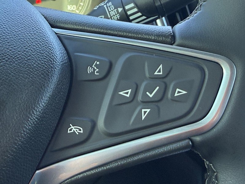 Chevrolet Equinox Vehicle Full-screen Gallery Image 14