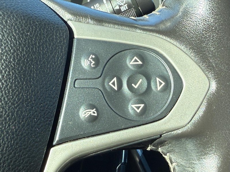 Chevrolet Colorado Vehicle Full-screen Gallery Image 14