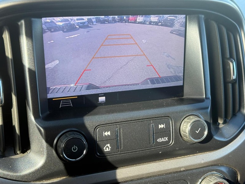 Chevrolet Colorado Vehicle Full-screen Gallery Image 16