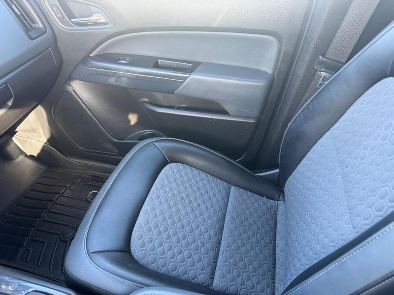 Chevrolet Colorado Vehicle Full-screen Gallery Image 20