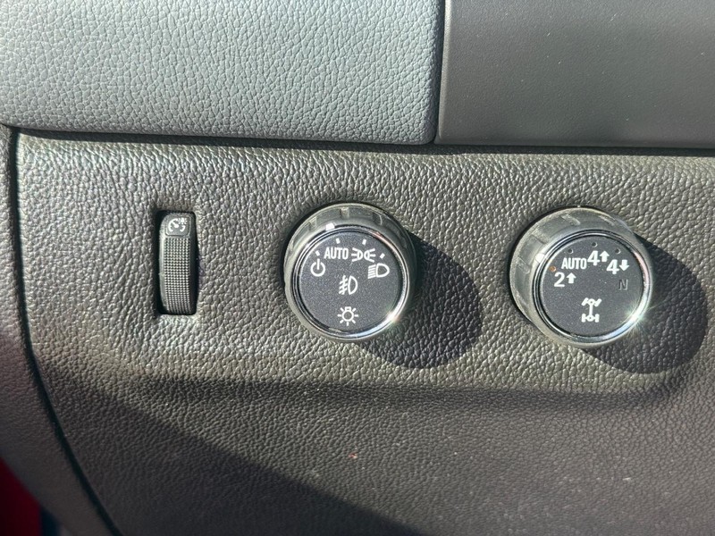 Chevrolet Colorado Vehicle Full-screen Gallery Image 22