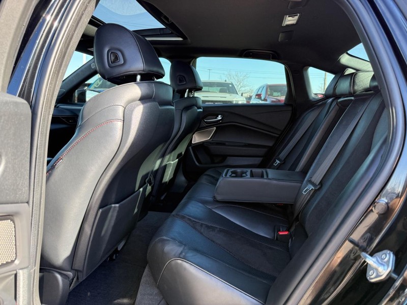 Acura TLX Vehicle Full-screen Gallery Image 10