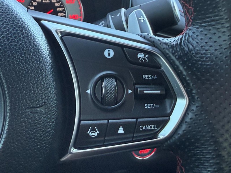 Acura TLX Vehicle Full-screen Gallery Image 15