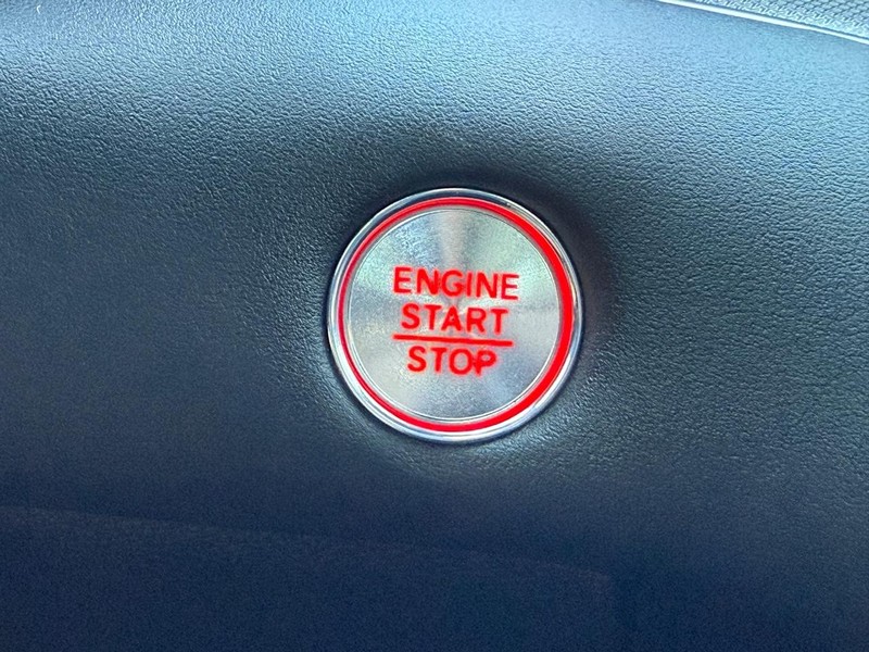 Acura TLX Vehicle Full-screen Gallery Image 16